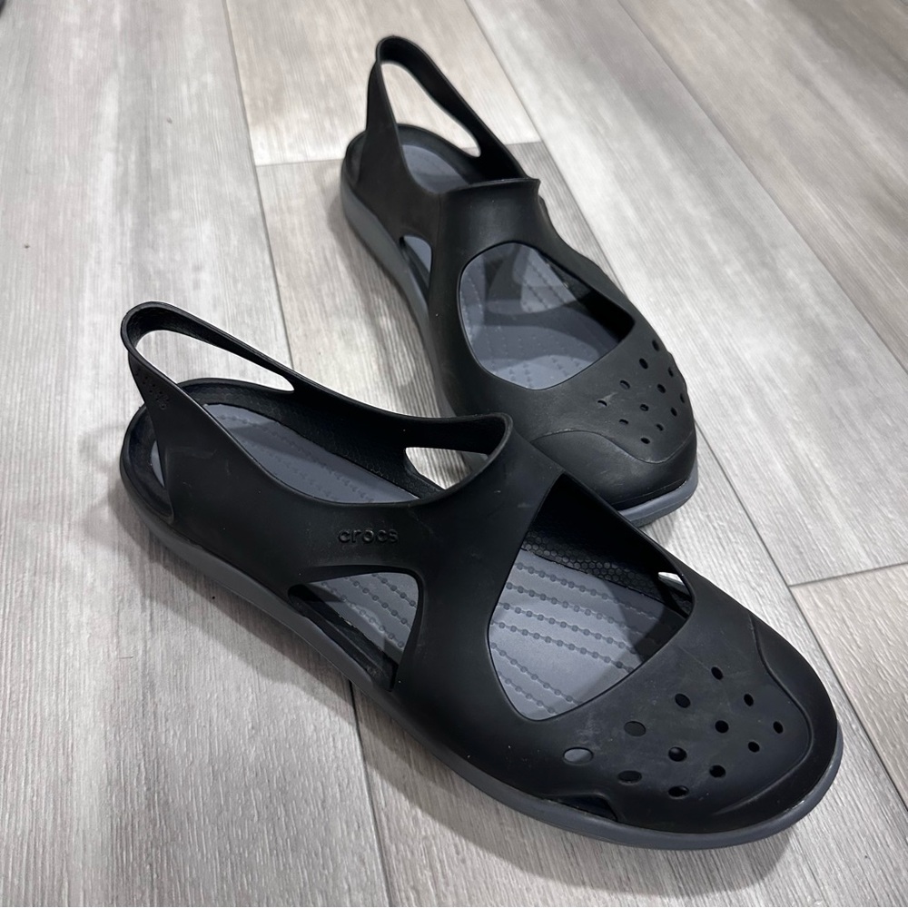 Crocs Swiftwater Wave Slingback Sandals Women’s Size 6 Black Strappy Water Shoes